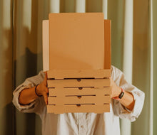 Cargar imagen en el visor de la galería, Caja Pizza Kraft 26x26x3,5cm (100 unidades)