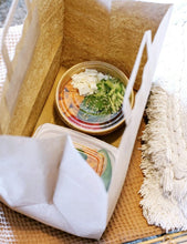 Cargar imagen en el visor de la galería, Ensaladera Cartón 750 ml + Tapa rPET Antivaho