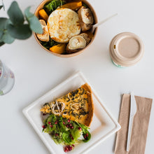 Cargar imagen en el visor de la galería, Plato Cuadrado Caña de Azúcar 26x26cm (250 unid/caja)- (exclusivo online)