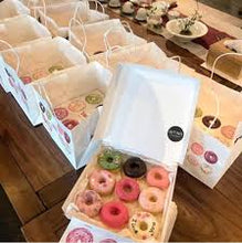 Cargar imagen en el visor de la galería, Caja Pasteleria 16x14x6cm