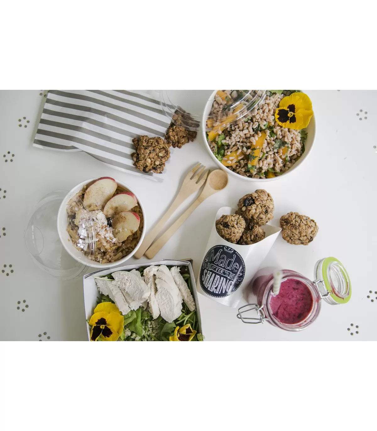 Ensaladera Blanca Cartón 750 ml + Tapa rPET Antivaho (200 unid/caja) (exclusivo online)